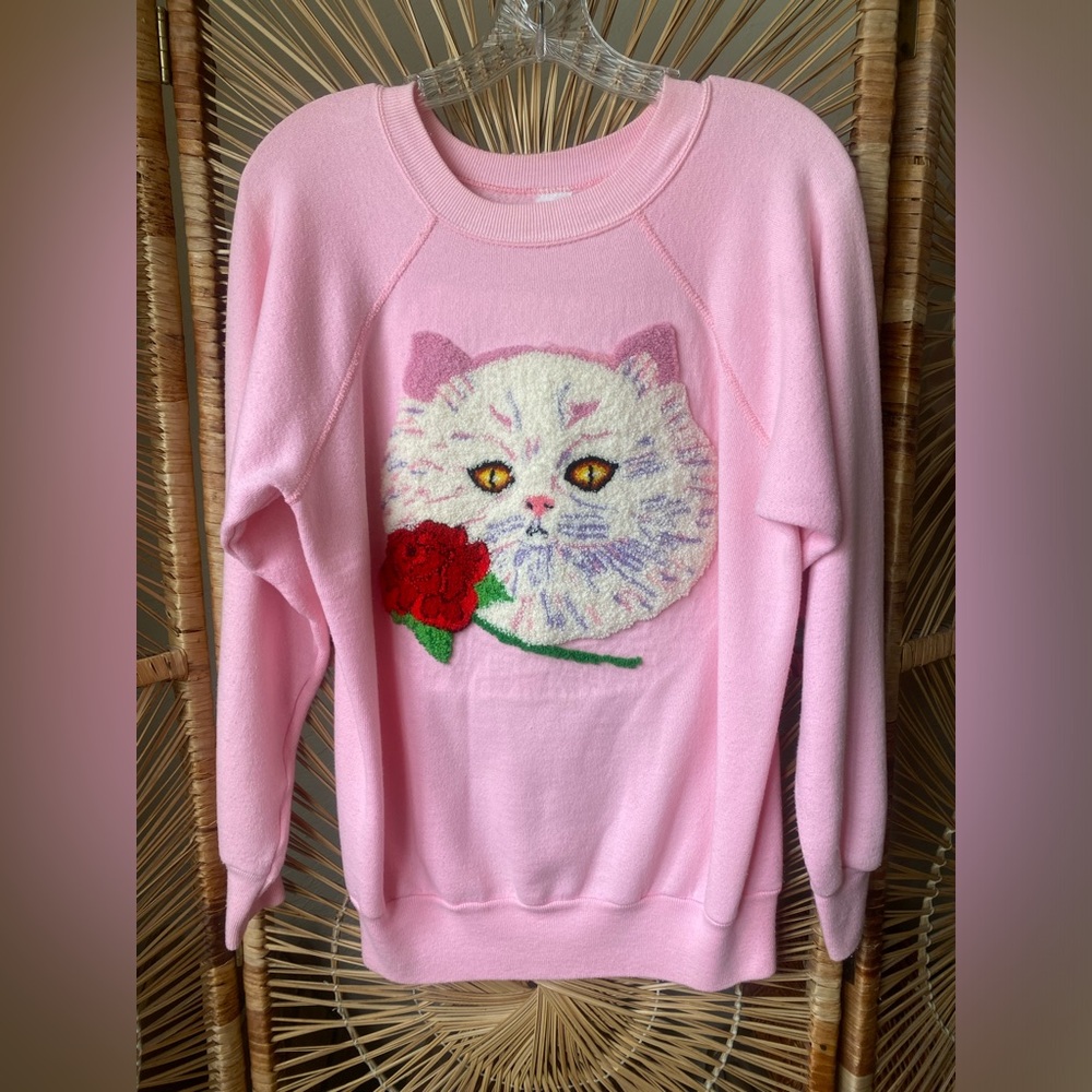 Vintage Kawaii Pink Cat with Rose Yarn Sweatshirt Size M